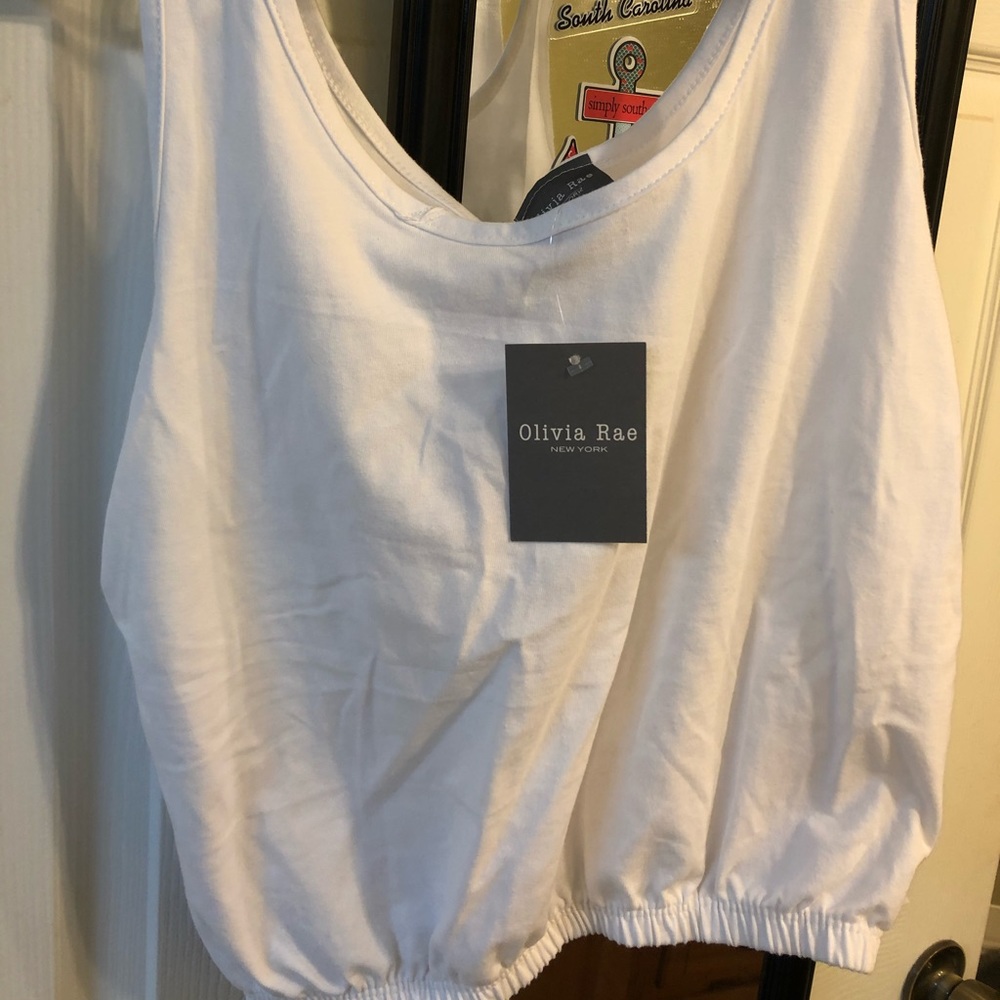 Scrunched white tank top